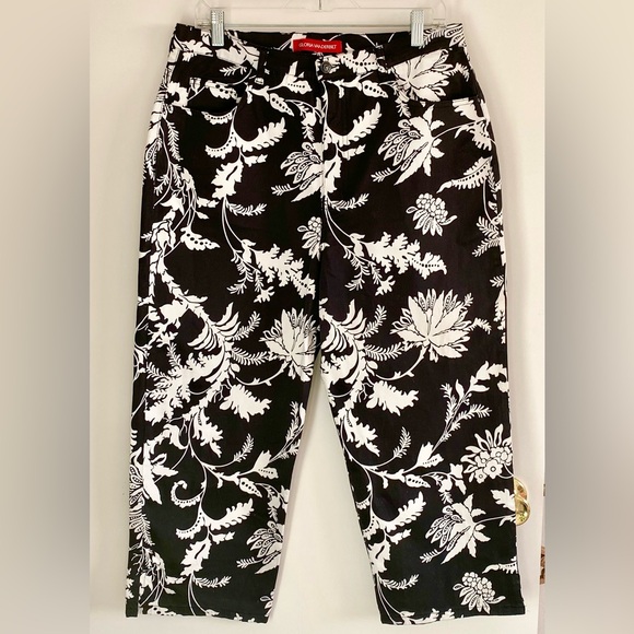 Vintage Gloria Vanderbilt Capri Jeans bohemian pattern - Picture 1 of 8